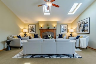 21295 W Winston Ct, New Berlin, WI 53146