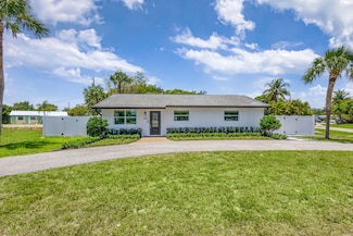 204 W Whitney Dr, Jupiter, FL 33458