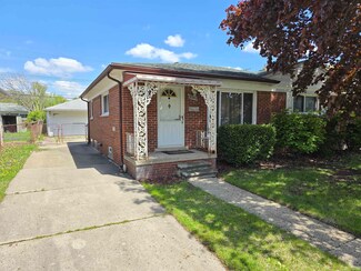 19343 Florence St, Roseville, MI 48066