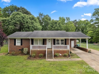 128 Wandering Ln, Bessemer City, NC 28016