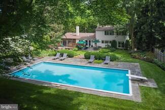 6031 Honey Hollow Rd, Doylestown, PA 18902