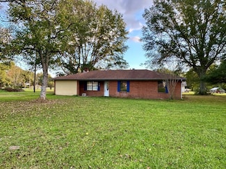 705 W Mcpherson Dr, Monticello, MS 39654