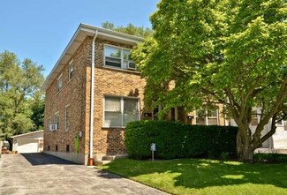 246 Highwood Ave, Highwood, IL 60040