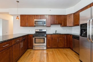 125 43rd St Unit 901, Union City, NJ 07087