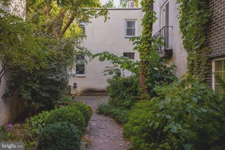 1 Rainey Ct, Philadelphia, PA 19103