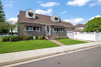 118 Evans Ave, Oceanside, NY 11572