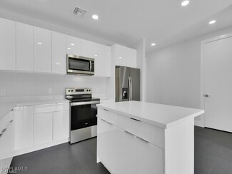 4550 29th St SW, Lehigh Acres, FL 33973