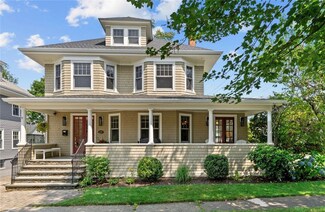 246 Gibbs Ave, Newport, RI 02840