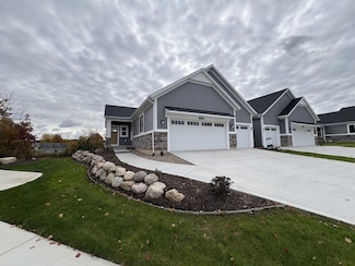 2569 Ravines Trail Dr SW, Byron Center, MI 49315