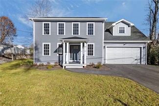 253 Central St, Lincoln, RI 02838