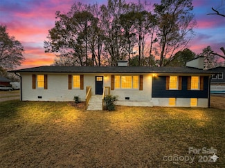 221 Pecan Dr, Oakboro, NC 28129