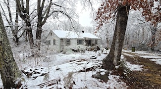 204 Tuck Rd, Pittsville, VA 24139