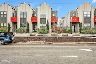 1375 S 3rd St, Wilmington, NC 28401