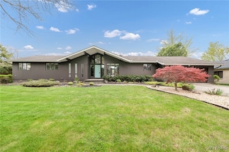 66 Stonecroft Ln, Buffalo, NY 14226