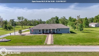 200 W Wright St, Seymour, IA 52590