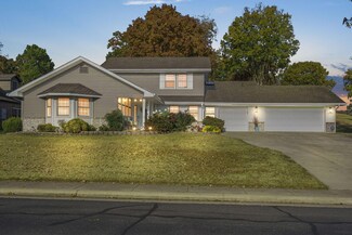 1077 Pointe Royale Dr, Branson, MO 65616