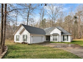 173 Stonehenge Cir, Edgefield, SC 29824