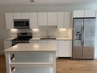 250 Meridian St Unit 207, Boston, MA 02128