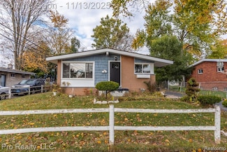 399 Boyd St, Pontiac, MI 48342