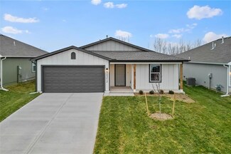 20212 W 194th St, Spring Hill, KS 66083