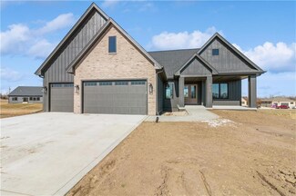 713 Sun Cir, Huxley, IA 50124