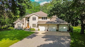 19644 Skyview Cir, Hutchinson, MN 55350