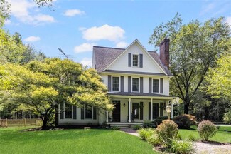 17 Paris Olney Hopkins Rd, Foster, RI 02825