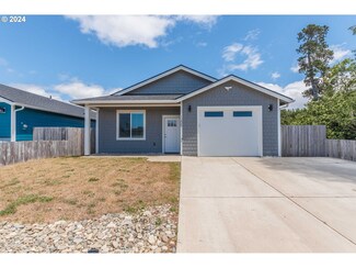 1205 Crocker St, Northbend, OR 97459
