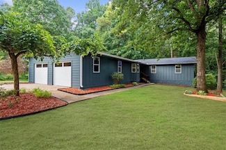 30 Roseberry Dr, Stockbridge, GA 30281