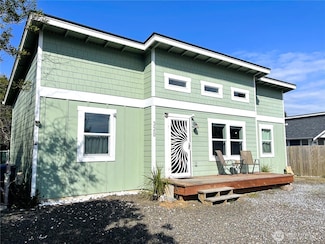 320 Marine View Dr SW, Ocean Shores, WA 98569