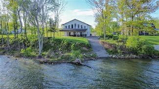12192 Benson Point Dr, Chaumont, NY 13622