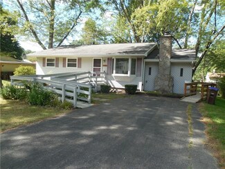 1565 Idaho St, Hermitage, PA 16148
