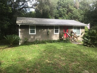 107 Magnolia Ct, Melrose, FL 32666