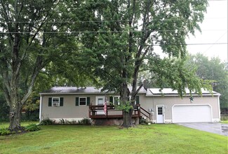 10 Russell Cir, Milton, VT 05468