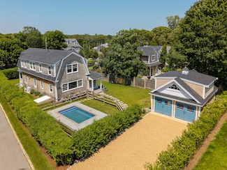 36 Tashmoo Ave, Vineyard Haven, MA 02568