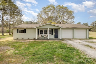 217 Cedarhurst Ln, Clover, SC 29710
