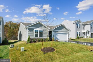 60 Dove Rd, Charles Town, WV 25414