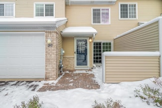 2230 Ranchview Ln N Unit 96, Plymouth, MN 55447