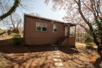 128 Summit St, Charlottesville, VA 22903