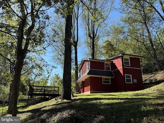 18 Bolton Branch Ln, Huntly, VA 22640