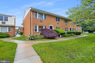 132 the Orchards Unit I, East Windsor, NJ 08512
