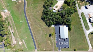 0 S Broad St, Lexington, TN 38351