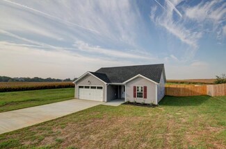 128 Kentucky Ridge, Oak Grove, KY 42262