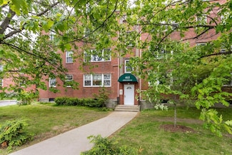 465 Arborway Unit 14, Jamaica Plain, MA 02130