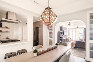 8455 Fountain Ave Unit 208, West Hollywood, CA 90069