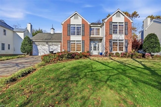 5256 Club Head Rd, Virginia Beach, VA 23455