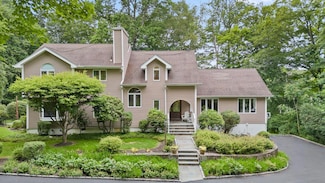 5 Plum Ct, Katonah, NY 10536