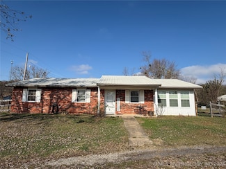 1613 Lutie Rd, Wilburton, OK 74578
