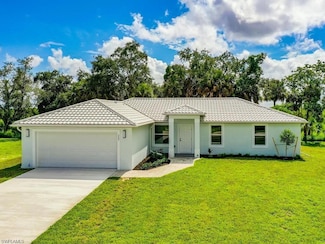 200 Cays Dr, Naples, FL 34114