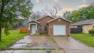 2705 Silkwood St, Dallas, TX 75215